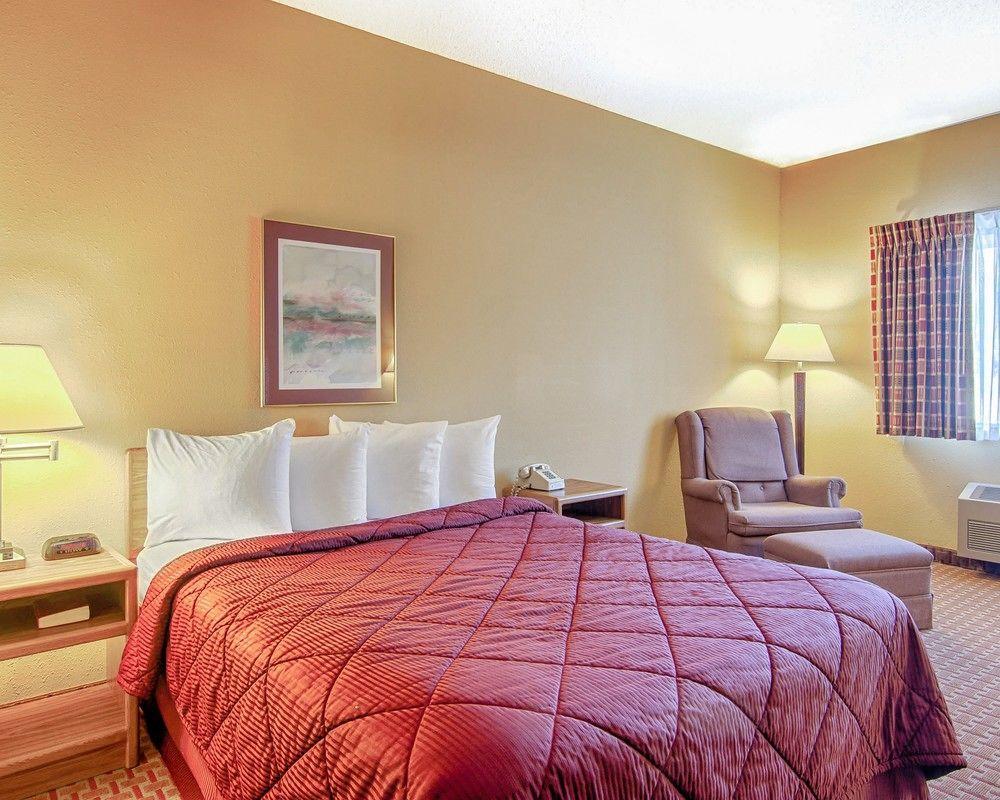 Quality Inn & Suites Wisconsin Dells Downtown - Waterparks Area Bagian luar foto